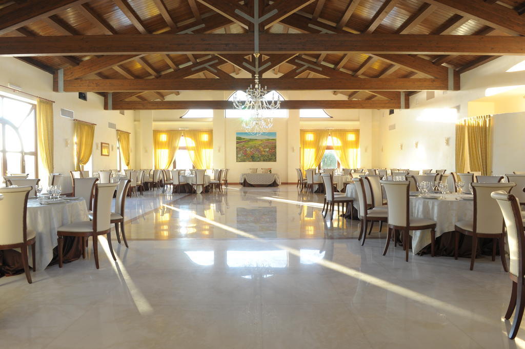 Agriturismo Antico Leccio Gioia Del Colle Bagian luar foto
