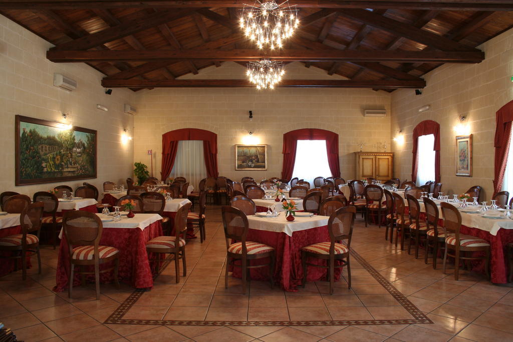 Agriturismo Antico Leccio Gioia Del Colle Bagian luar foto