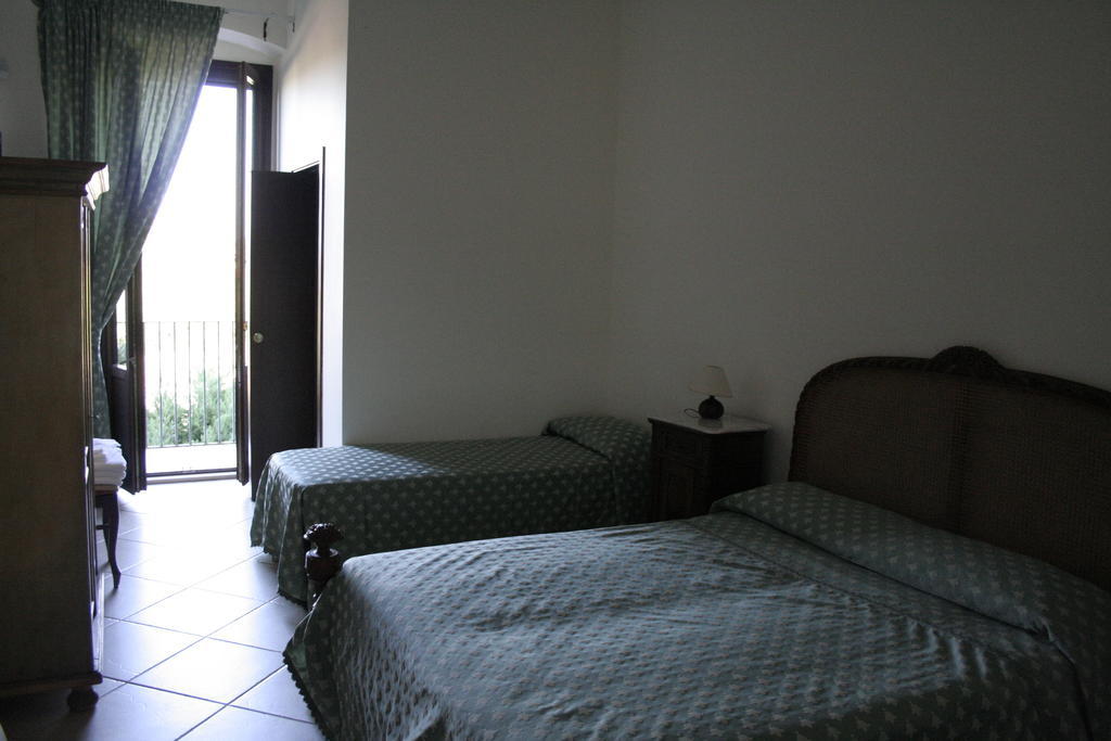 Agriturismo Antico Leccio Gioia Del Colle Ruang foto
