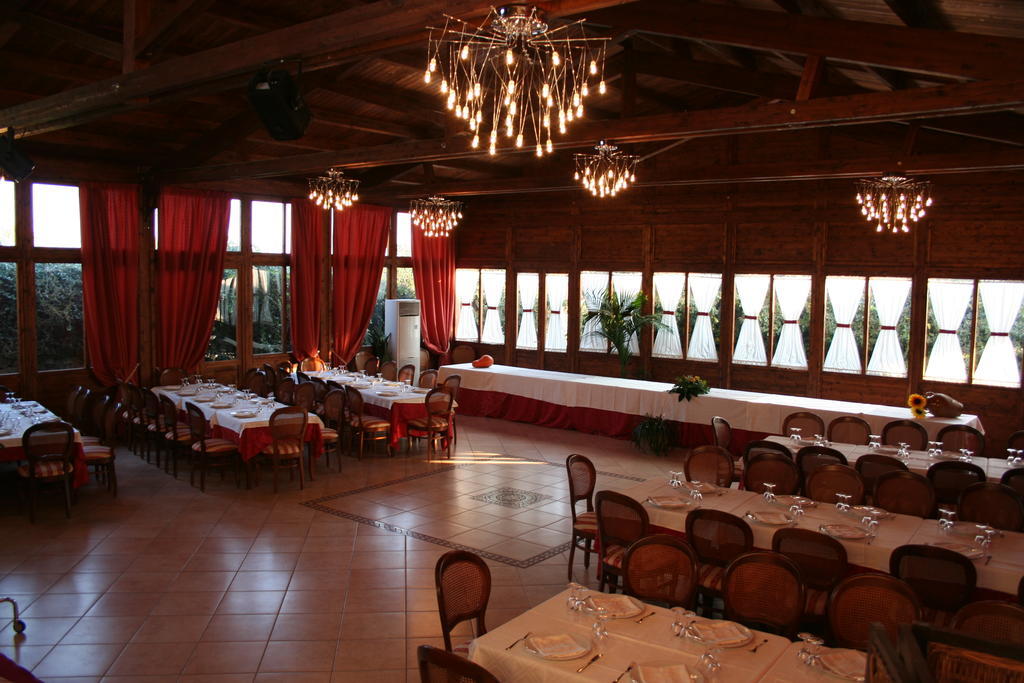 Agriturismo Antico Leccio Gioia Del Colle Bagian luar foto
