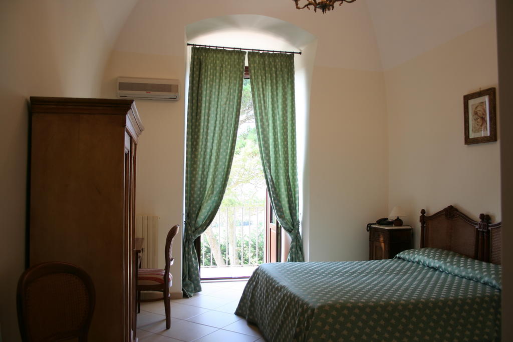Agriturismo Antico Leccio Gioia Del Colle Ruang foto